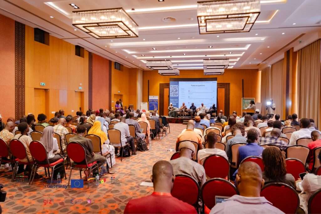 37 -Panel-de-haut-niveau Atelier-pratique Table-ronde Masterclass Keynote Evenement Green Coding AKASSAA GIZ AKASSAA