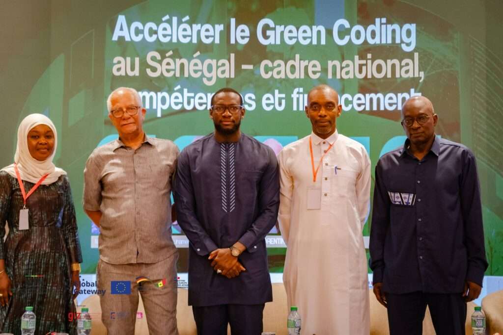 42 -Panel-de-haut-niveau Atelier-pratique Table-ronde Masterclass Keynote Evenement Green Coding AKASSAA GIZ AKASSAA